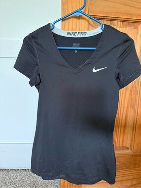 Nike Black V‑Neck Short Sleeve Performance Top